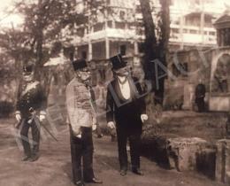  Stróbl Alajos - Ferenc József és Stróbl Alajos az Epreskertben, 1908